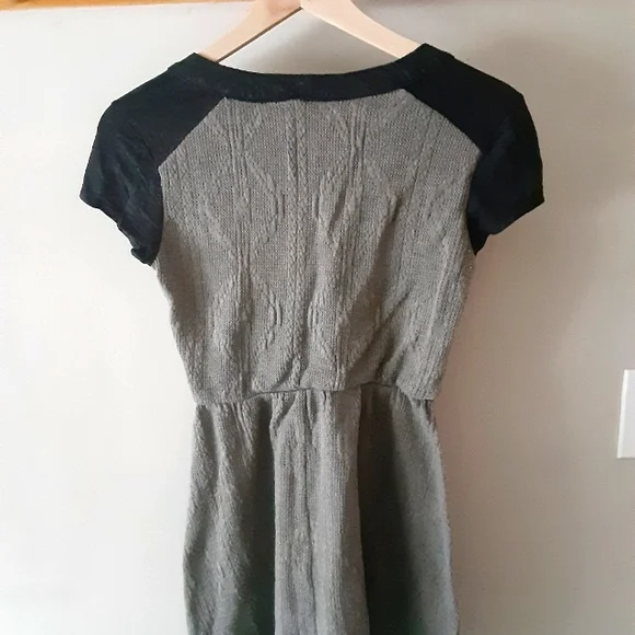 Dress - Picture 3 of 6